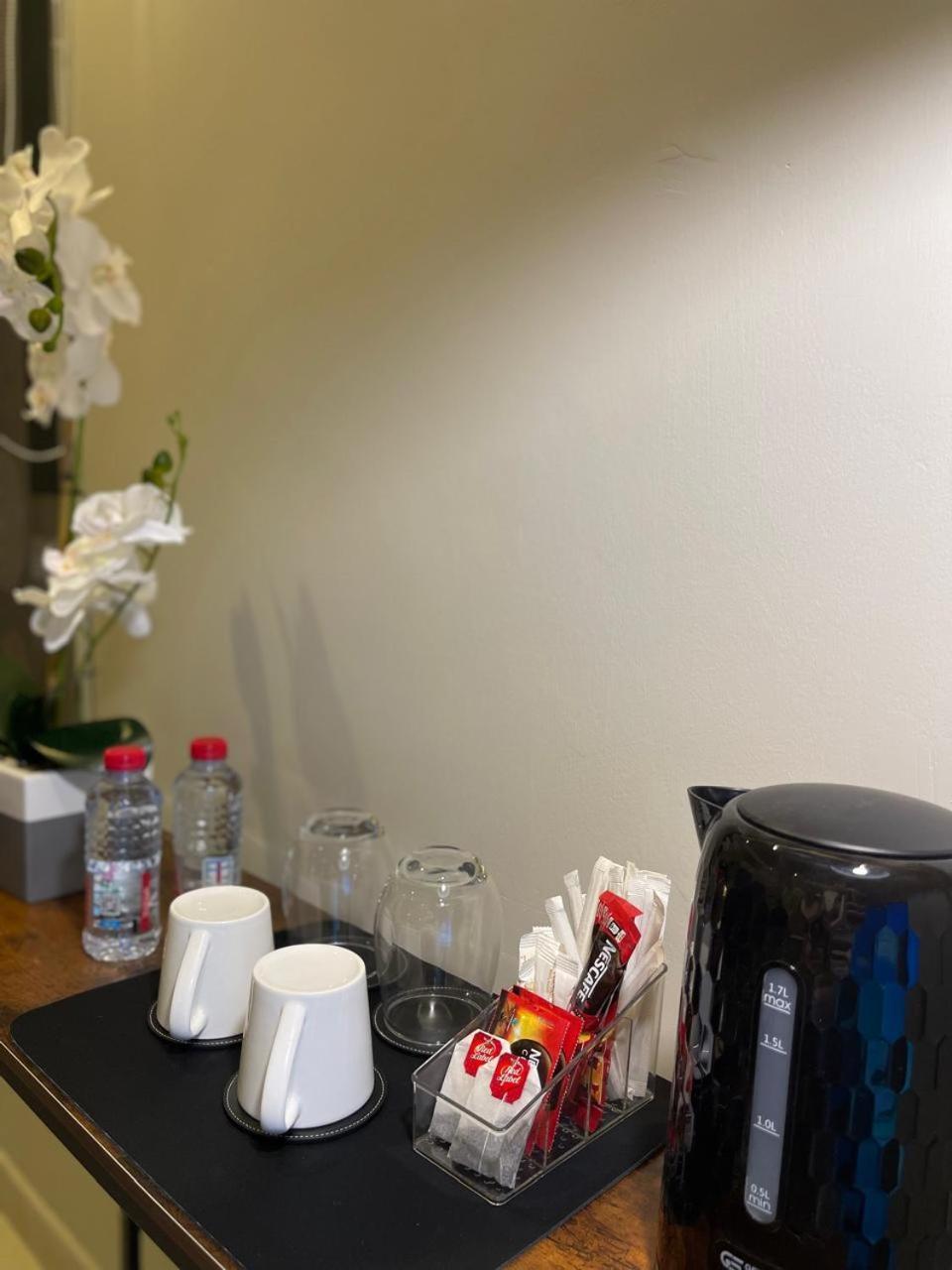 استوديو هادئ وحديث Apartman Rijád Kültér fotó